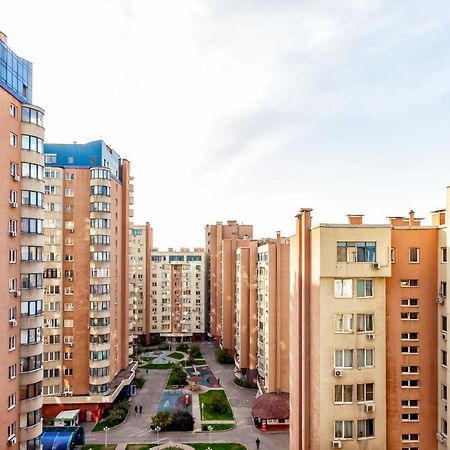 423 Apartamenty V Centre Otlićno Podhodat Dla Comandirovannyh I Turistov Almaty Bagian luar foto