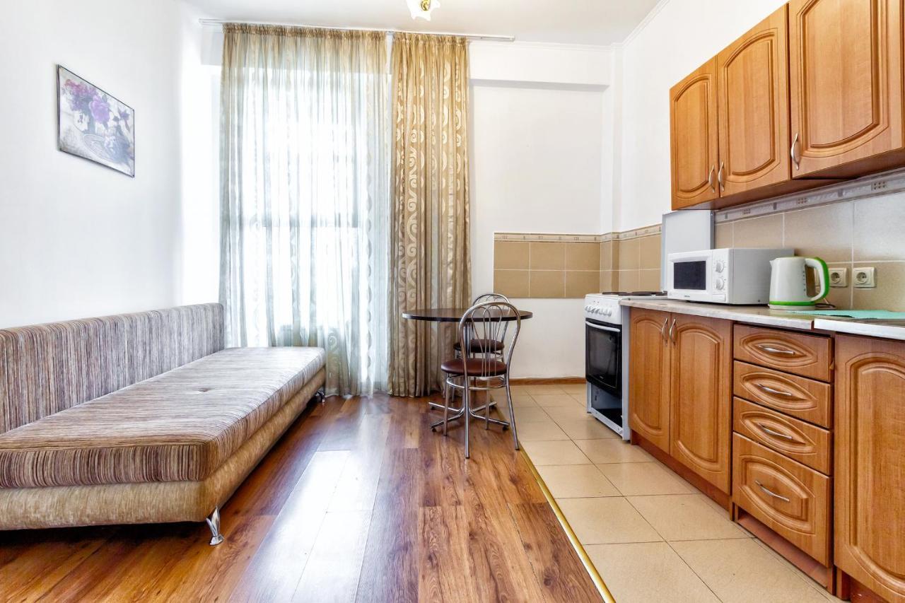 423 Apartamenty V Centre Otlićno Podhodat Dla Comandirovannyh I Turistov Almaty Bagian luar foto